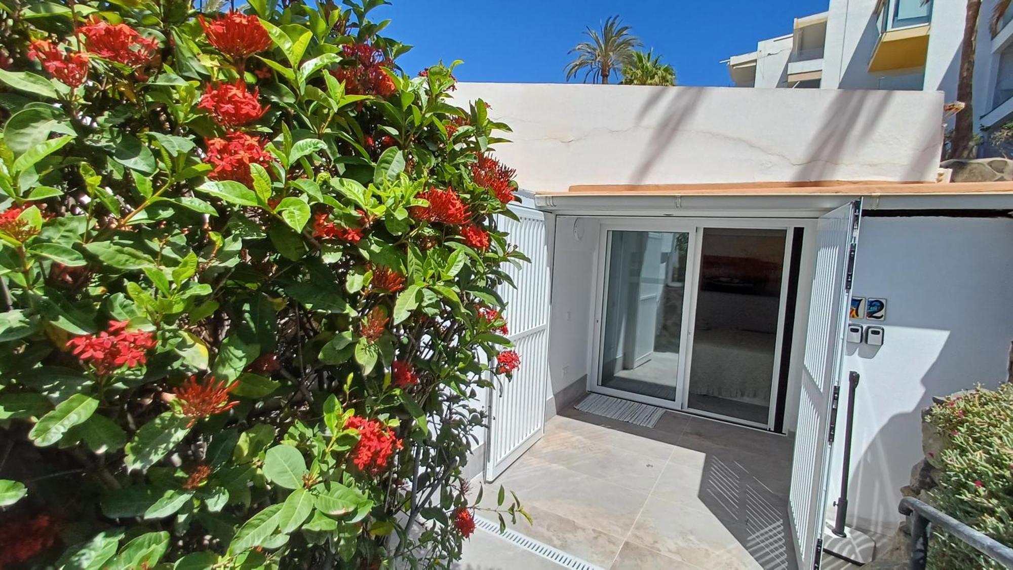 Bungalow Uno - Front Line Of Ocean San Bartolomé Dış mekan fotoğraf
